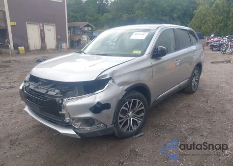 2018 Mitsubishi Outlander Es z USA, uszkodzony, nr VIN JA4AZ3A38JZ057722